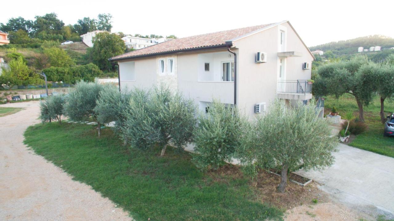 La Hacienda Hotel Ulcinj Buitenkant foto