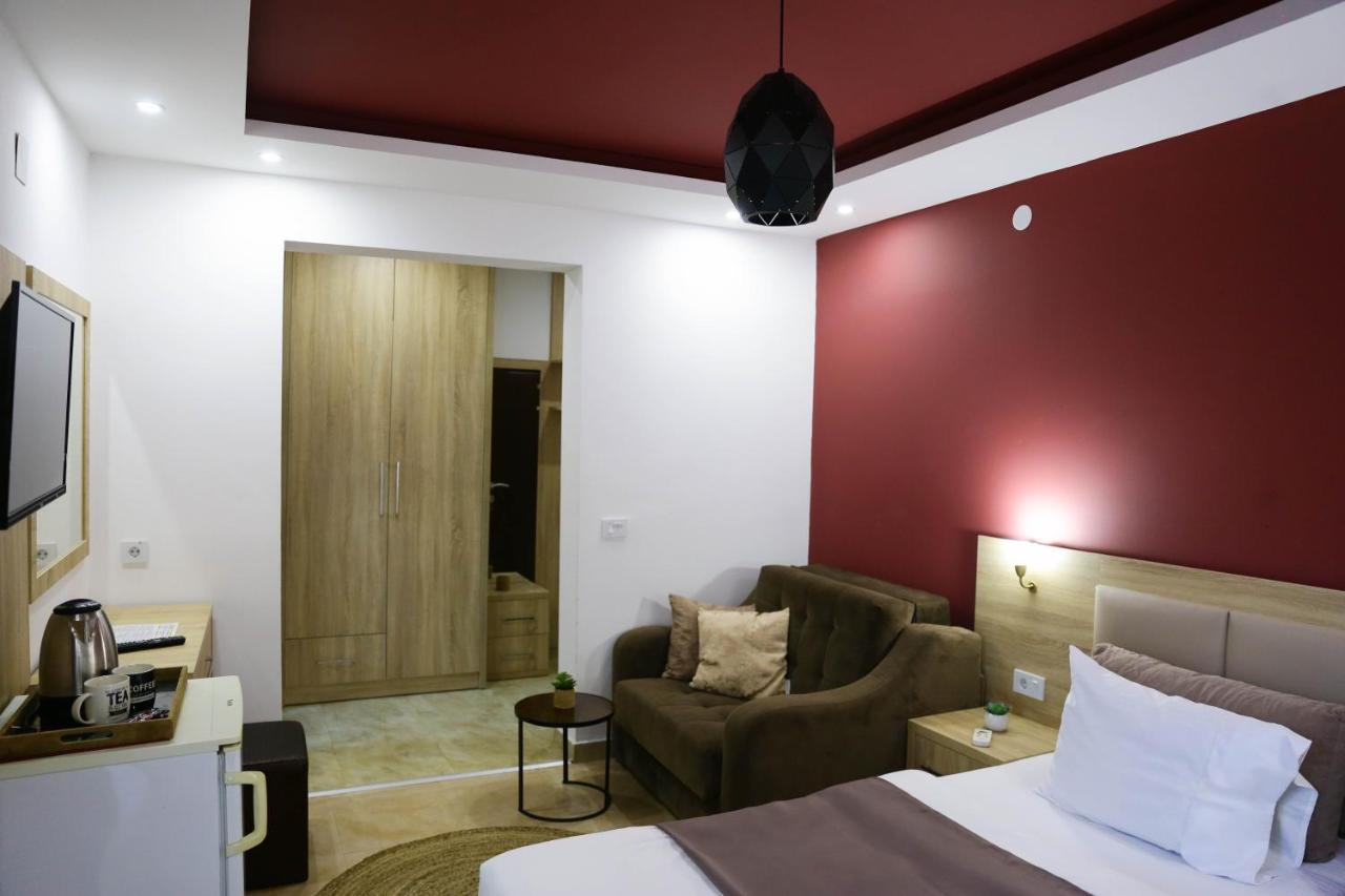 La Hacienda Hotel Ulcinj Buitenkant foto
