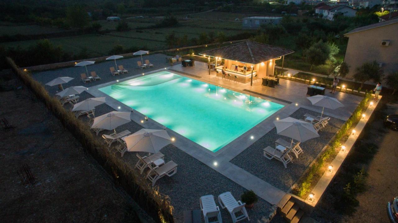 La Hacienda Hotel Ulcinj Buitenkant foto