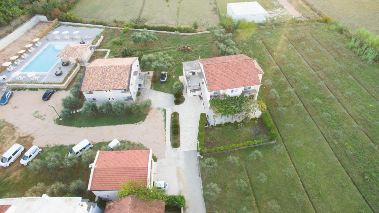 La Hacienda Hotel Ulcinj Buitenkant foto