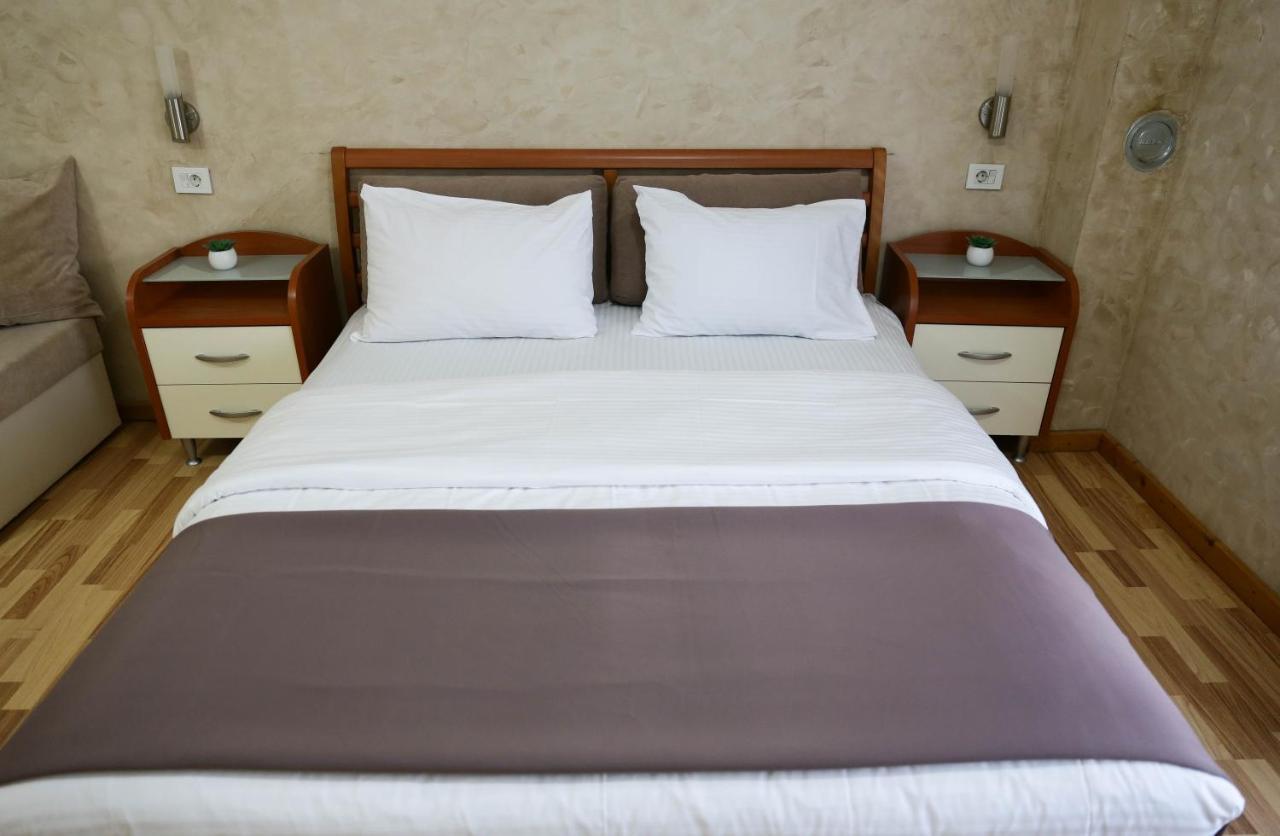 La Hacienda Hotel Ulcinj Buitenkant foto