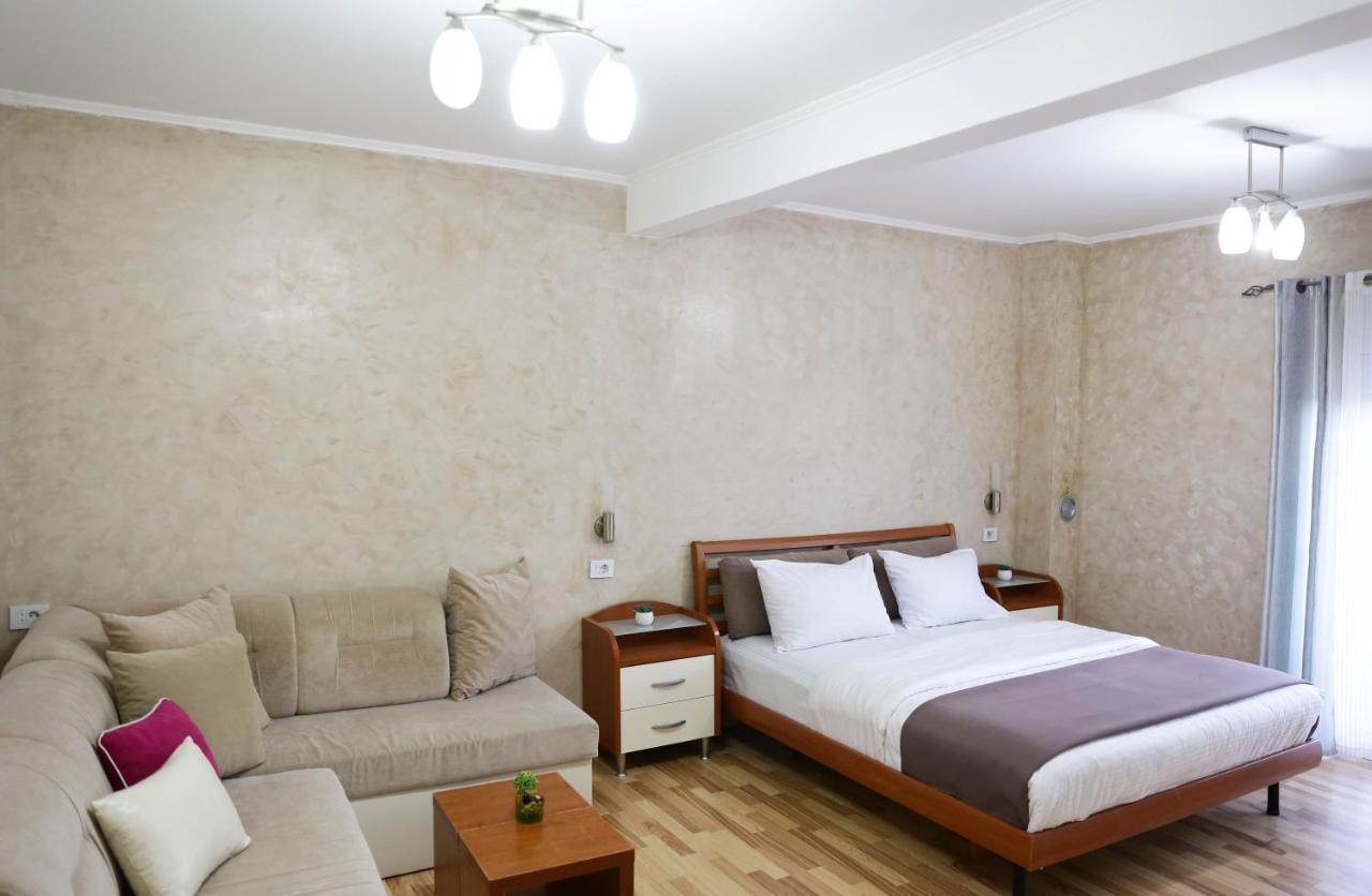 La Hacienda Hotel Ulcinj Buitenkant foto