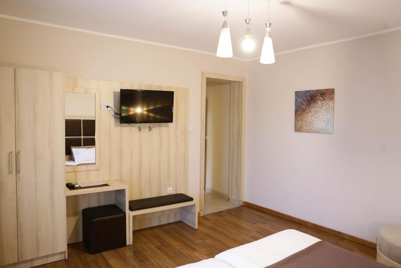 La Hacienda Hotel Ulcinj Buitenkant foto
