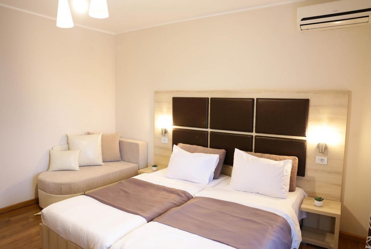 La Hacienda Hotel Ulcinj Buitenkant foto