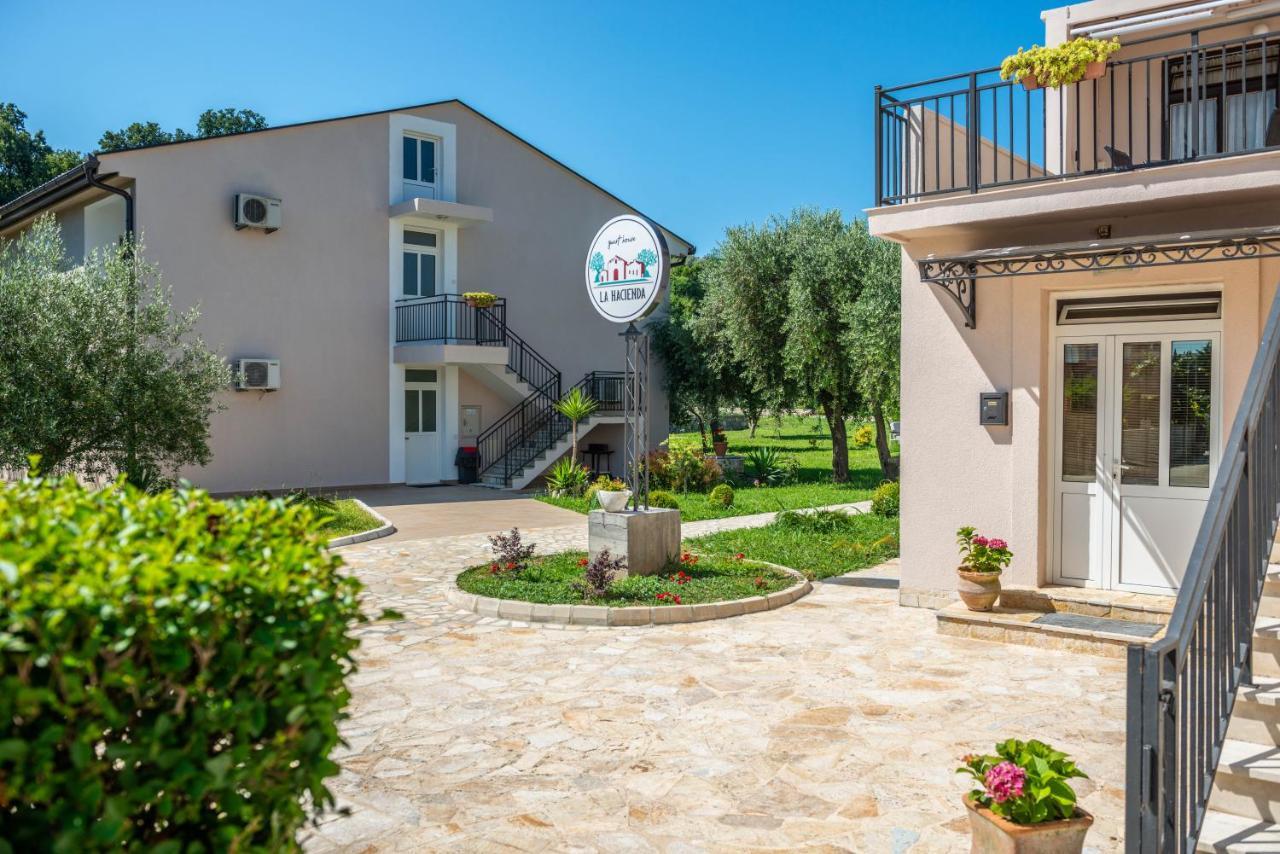 La Hacienda Hotel Ulcinj Buitenkant foto