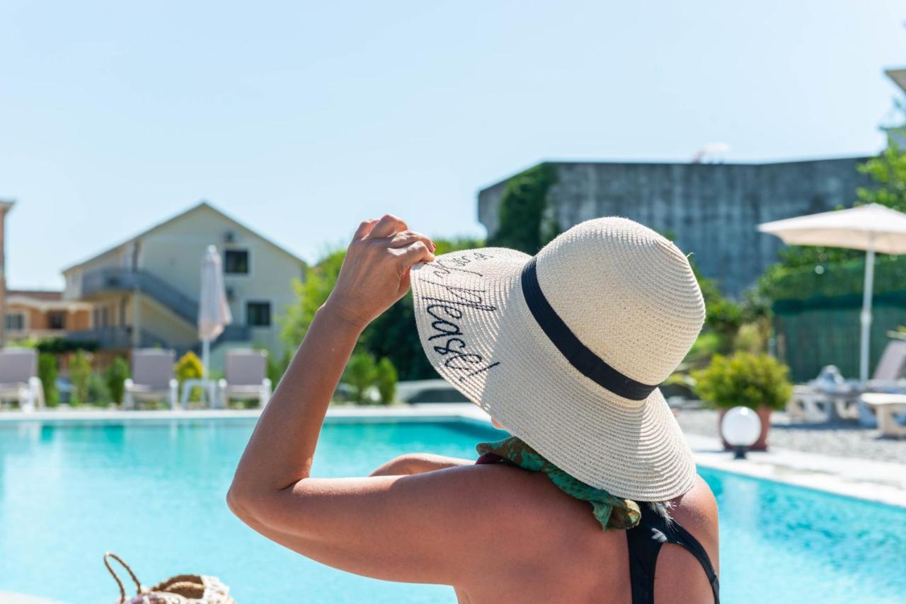 La Hacienda Hotel Ulcinj Buitenkant foto