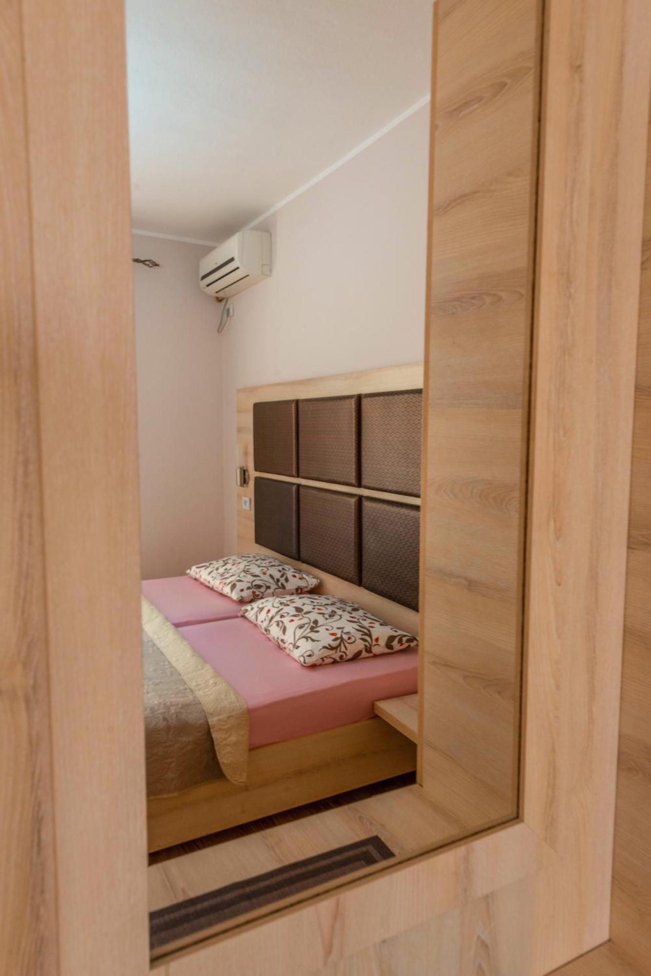 La Hacienda Hotel Ulcinj Buitenkant foto